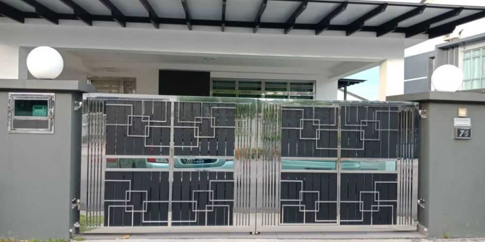 Stainless Steel Gate 18