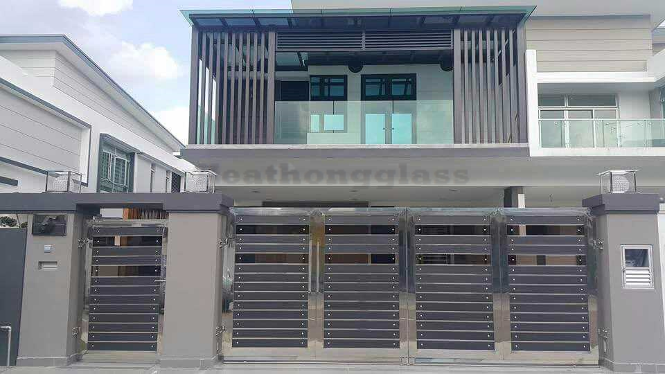 Stainless Steel Gate 35