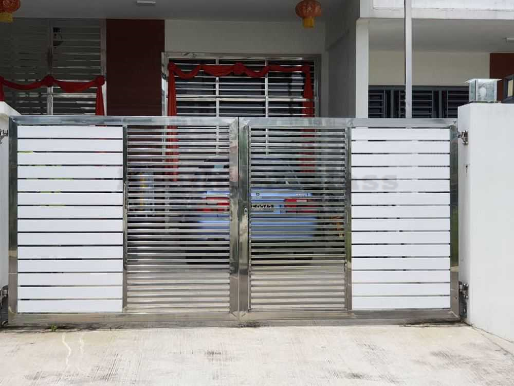 Stainless Steel Gate 61