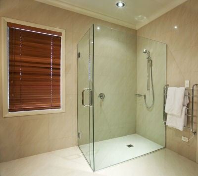 Frameless Shower Screen 5