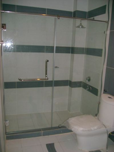 Frameless Shower Screen 7