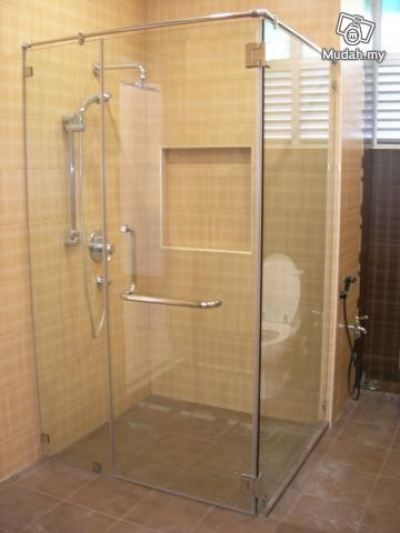 Frameless Shower Screen 15