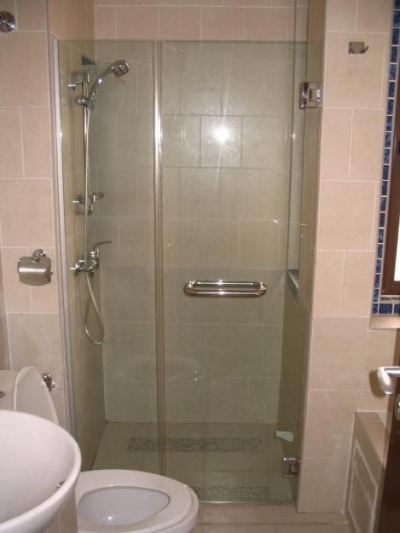 Frameless Shower Screen 16