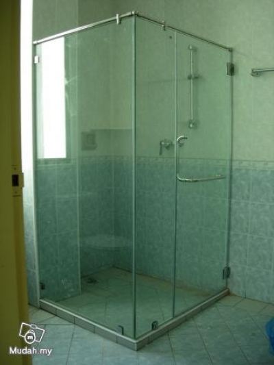 Frameless Shower Screen 21