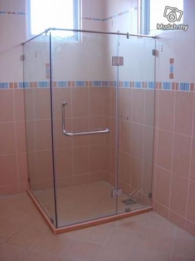 Frameless Shower Screen 22