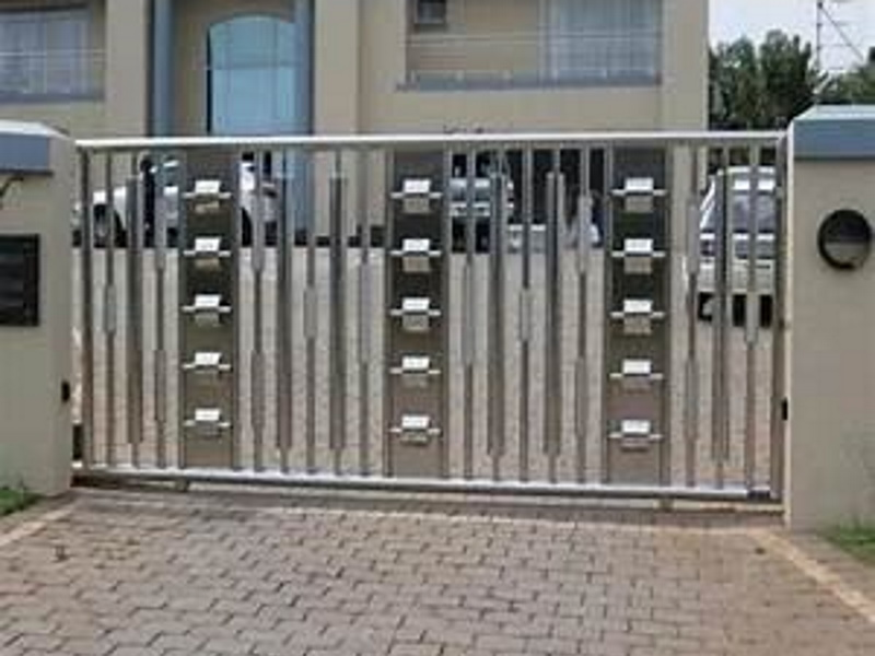 Stainless Steel Gate 13