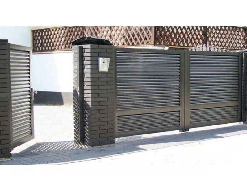 Mild Steel Gate With Aluminium 20