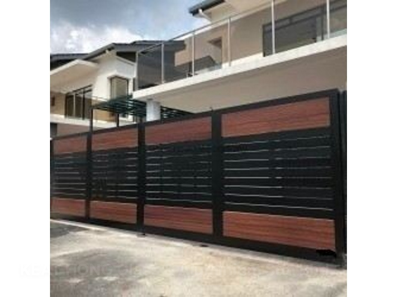 Mild Steel Gate With Aluminium 21