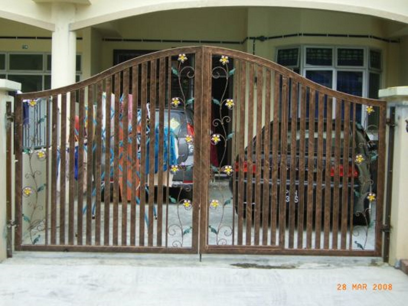 Maingate With Wrought Iron 6