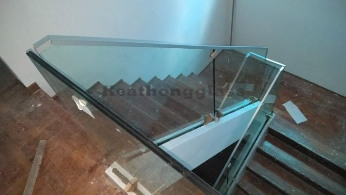 Staircase Glass Railing 14
