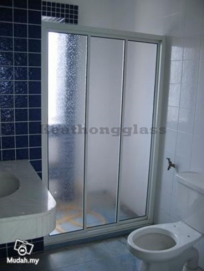 Aluminium Framed Shower Screen 1