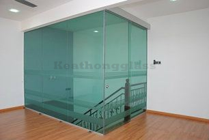 Full Height Glass Screen 4