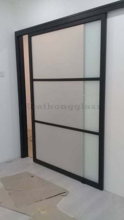 Sliding Door 12