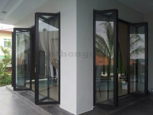 Performance Folding Door 20