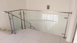 Staircase Glass Railing 30