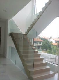 Staircase Glass Railing 71