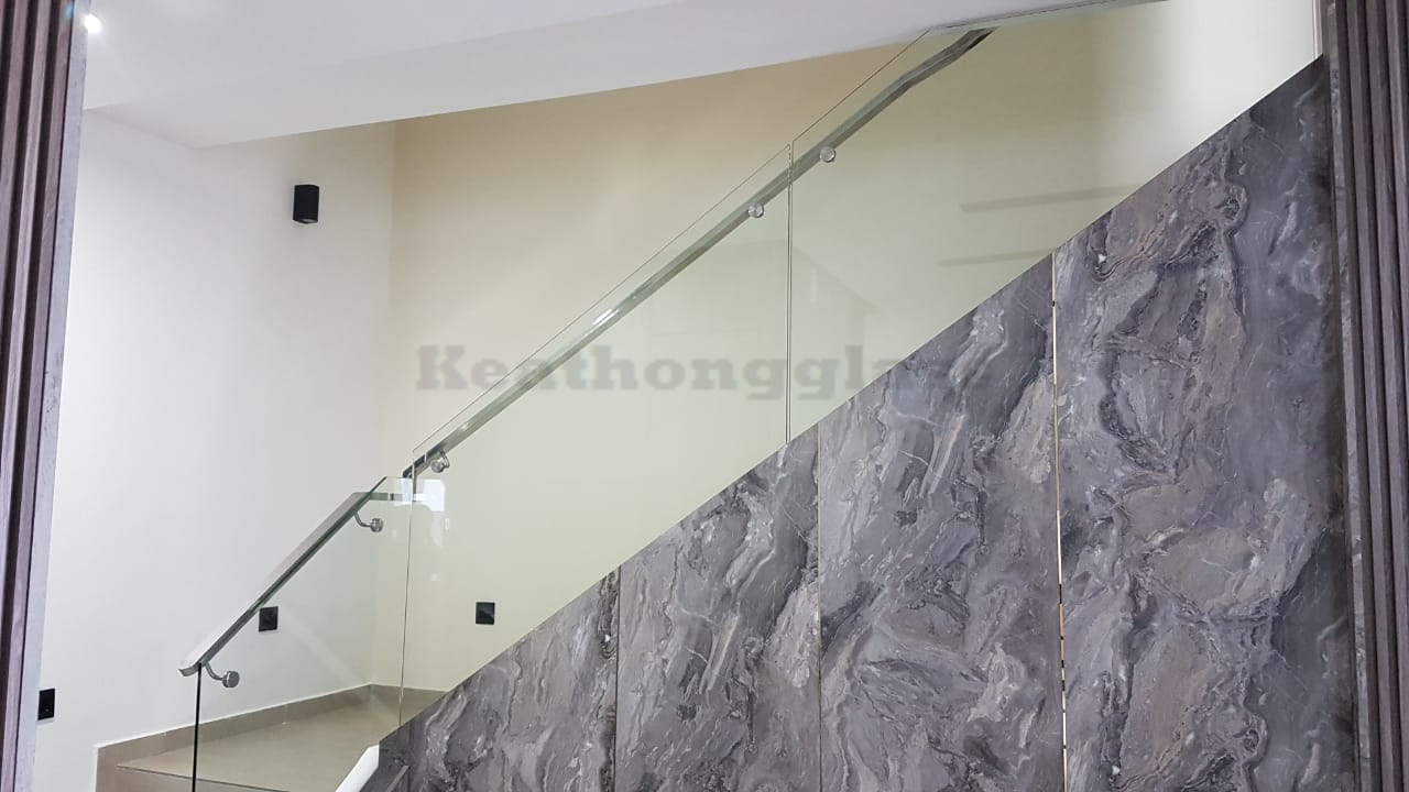 Staircase Glass Railing 78