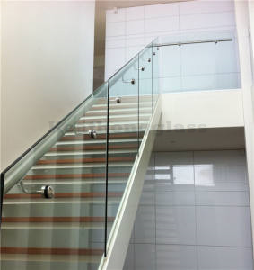 Staircase Glass Railing 80