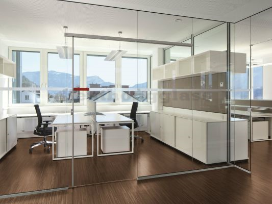 Glass Partition 25