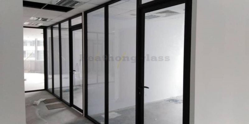 Glass Partition 27