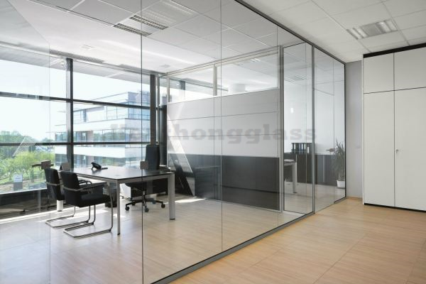 Glass Partition 38