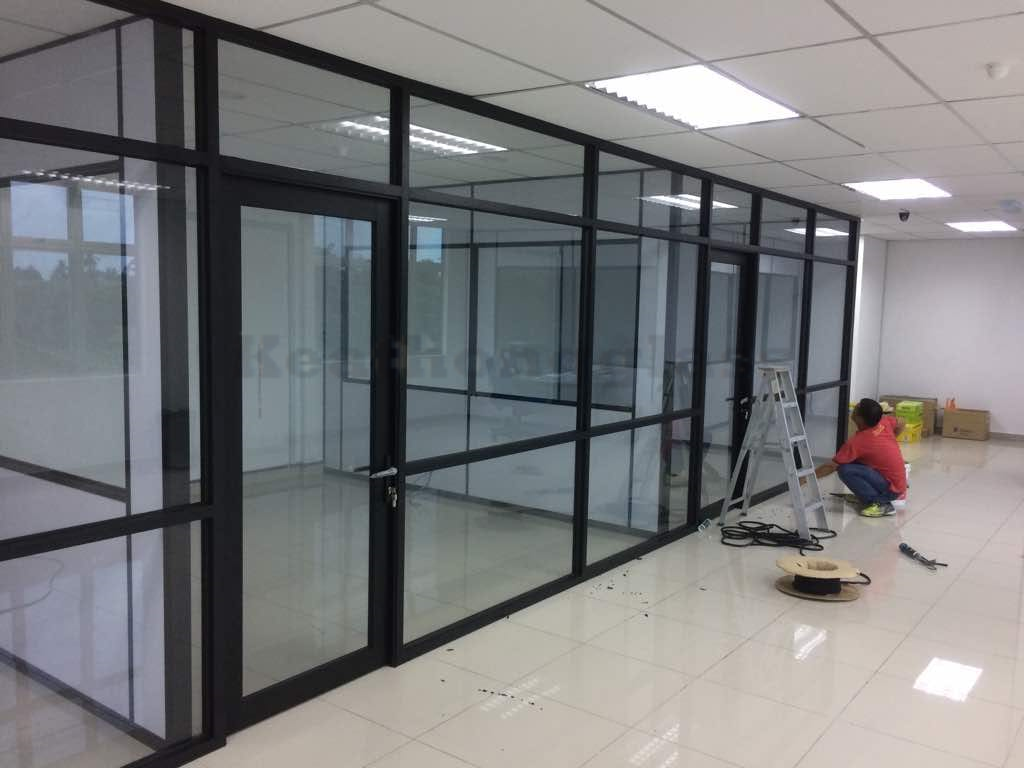 Glass Partition 43