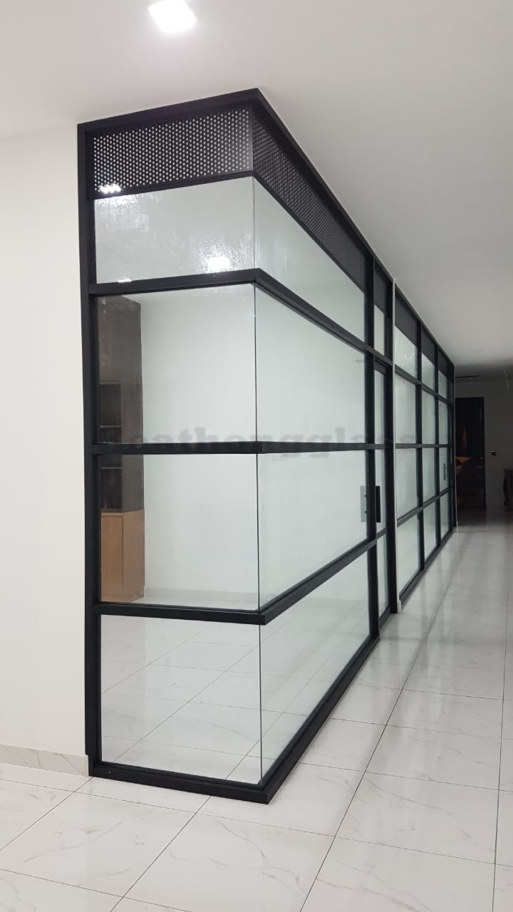 Glass Partition 48