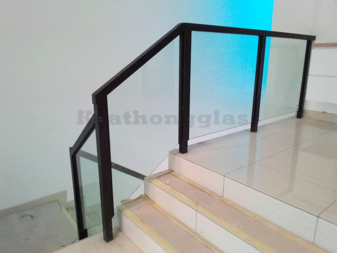 Staircase Glass Railing 83