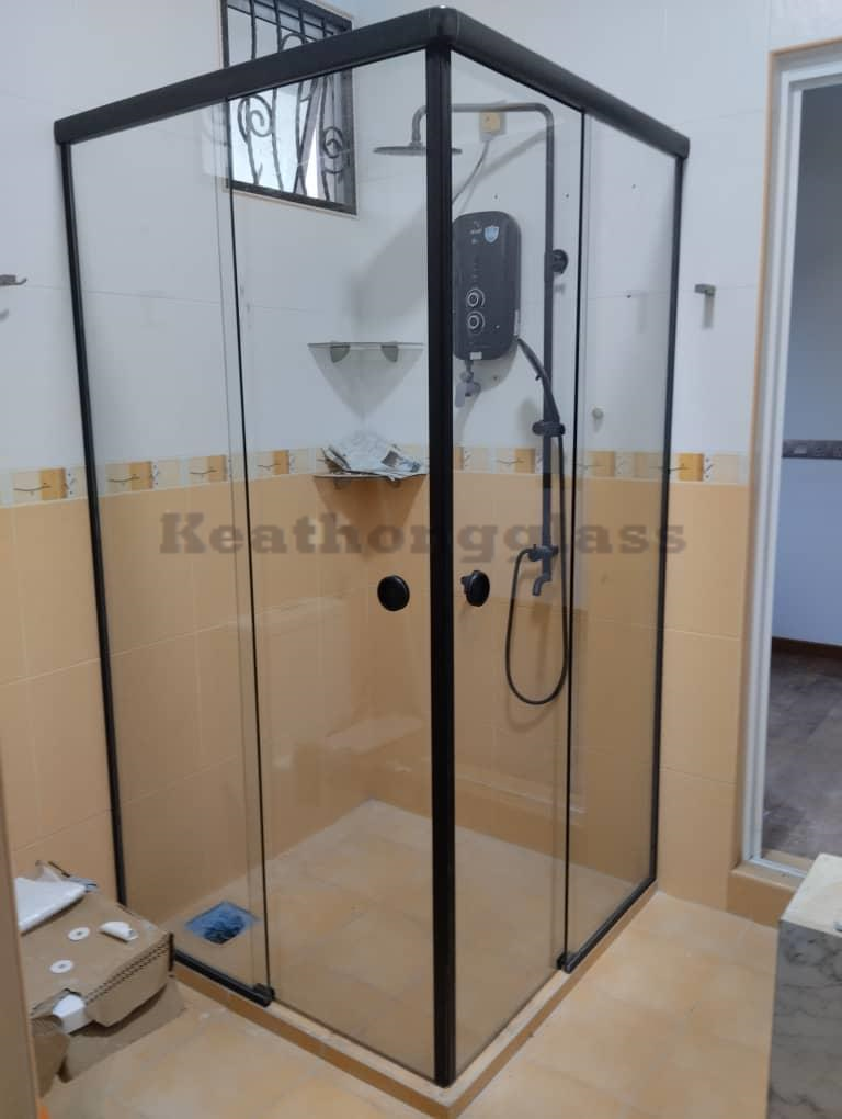 Frameless Shower Screen 25