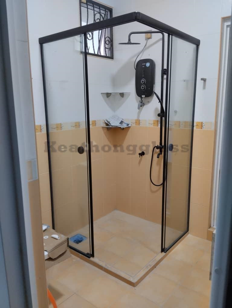 Frameless Shower Screen 26