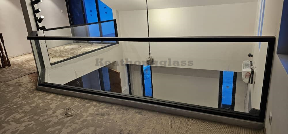 Glass Railing 45