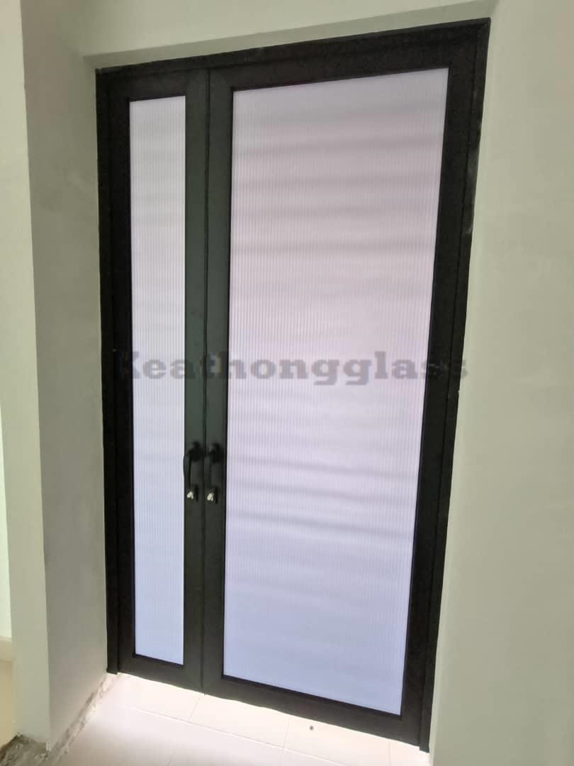 Performance Swing Door 18