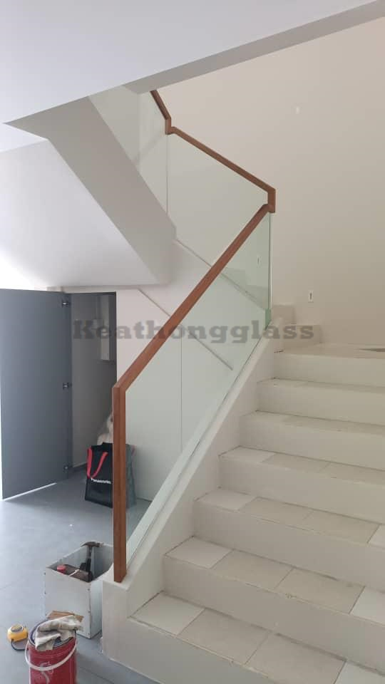 Staircase Glass Railing 103