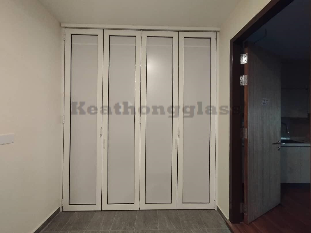 Performance Folding Door 56