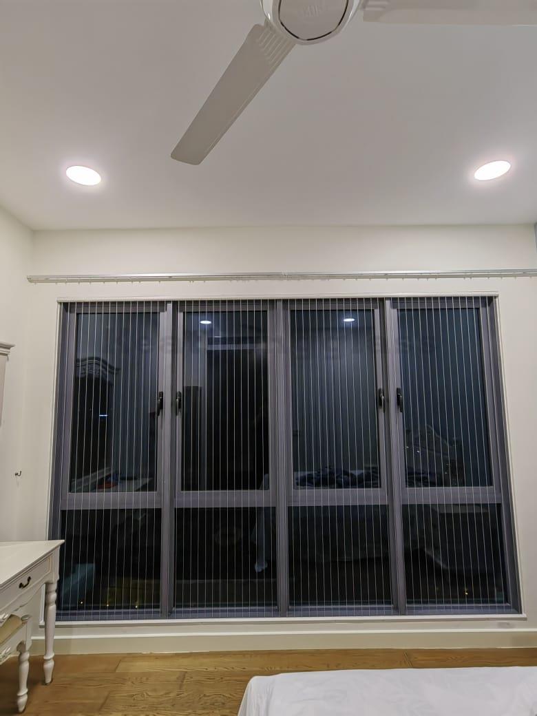 KH' Invisible Grille 44