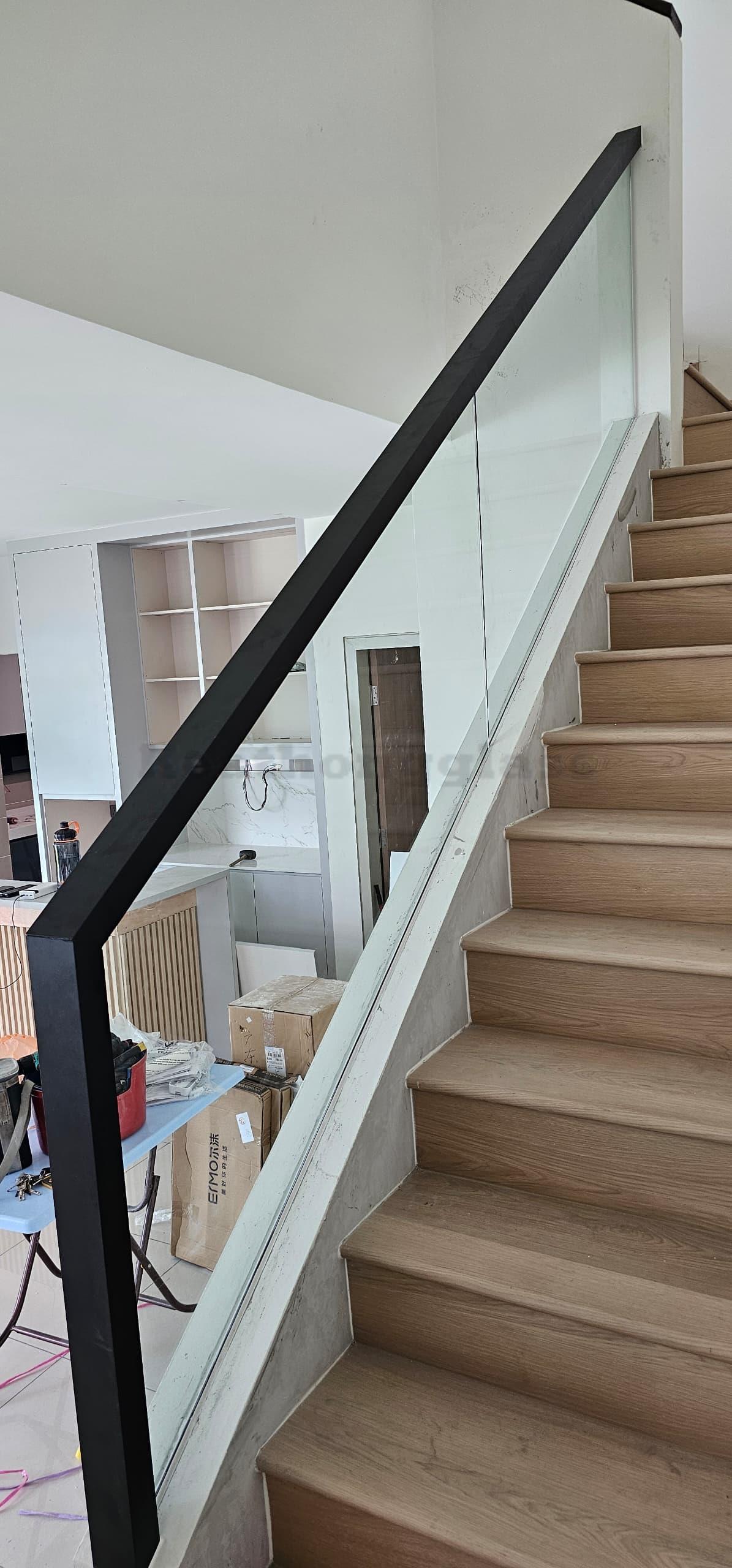 Staircase Glass Railing 113