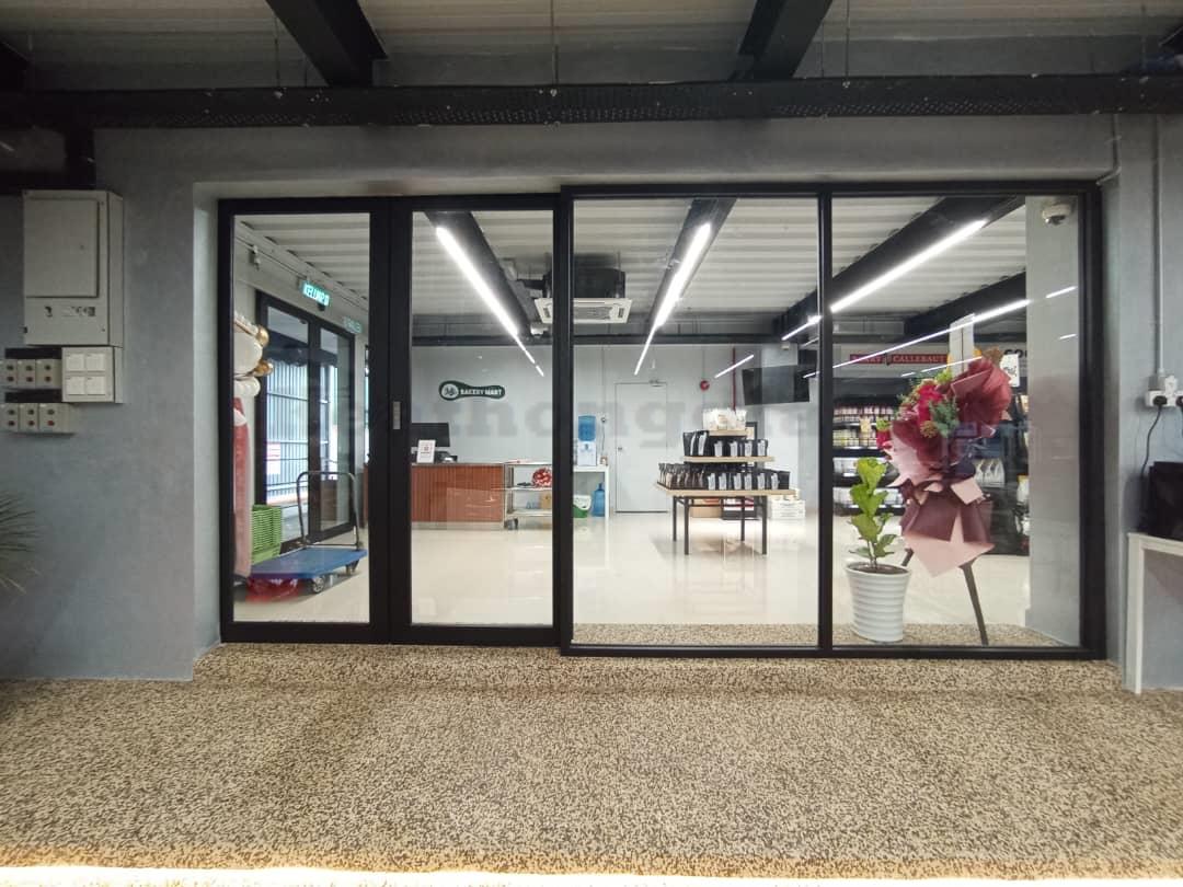 Shopfront 42